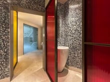 Glass Shower Panels in Hotels & Spas