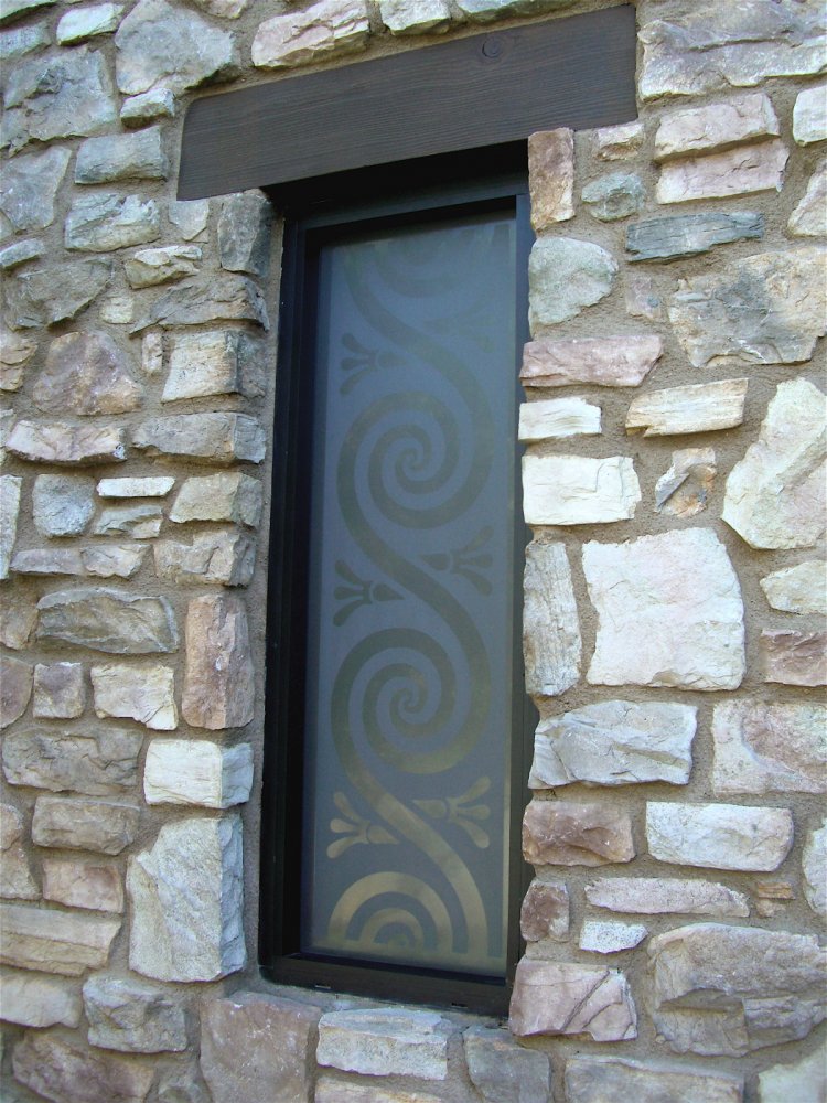  Contemporary  Glass  Designs  by Etched Carved Sans Soucie 