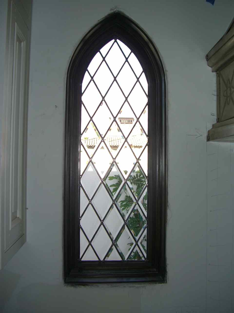 window leaded beveled pointed top - 1