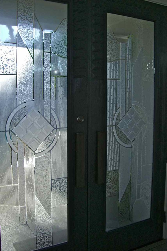 Interior look of front doors with glass panels Matrix Chardonnay
