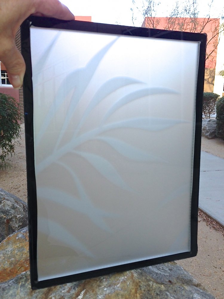 Divise Stripes Private Sans Soucie etched glass doors modern stripes bathroom