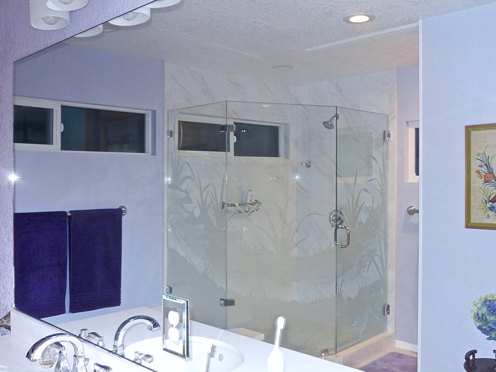 Neo-angle shower alcove