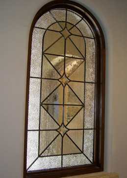 Semi-Private Window with Sandblast Etched Glass Art by Sans Soucie Featuring Acute Angles Bubbles Traditional Design