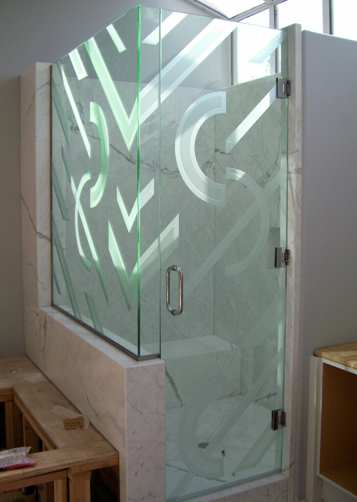 Checkpoint Semi-Private 3D Enhanced Clear Glass Shower Enclosure Sans Soucie