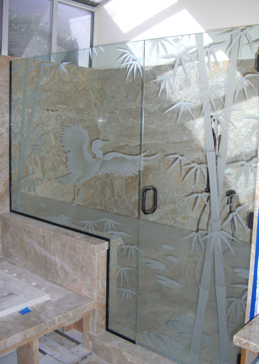 Semi-Private Shower Enclosure with Sandblast Etched Glass Art by Sans Soucie Featuring Dancing Egret Wildlife Design