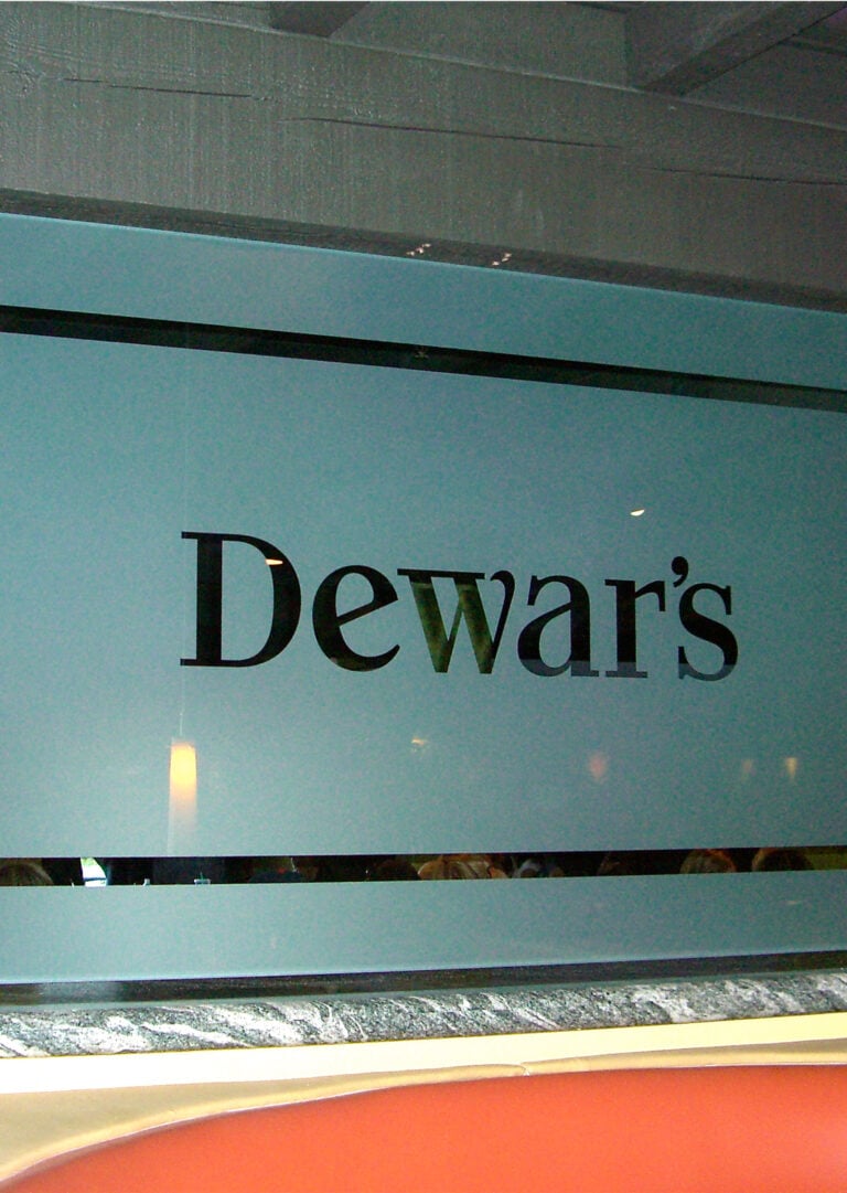 Dewar's (similar look)