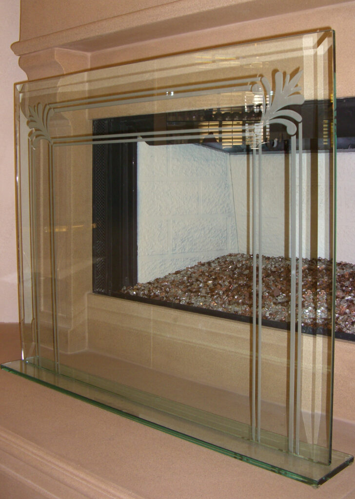 Tempered glass fireplace screen