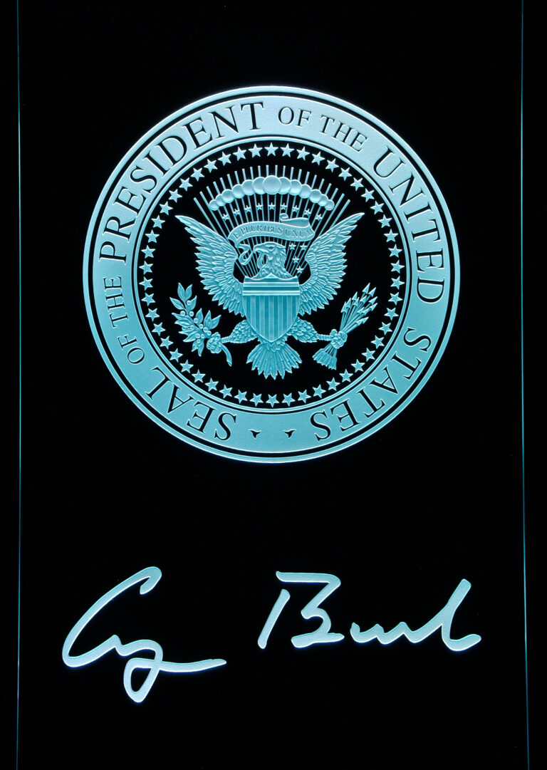U.S Presidential Seal (similar look)