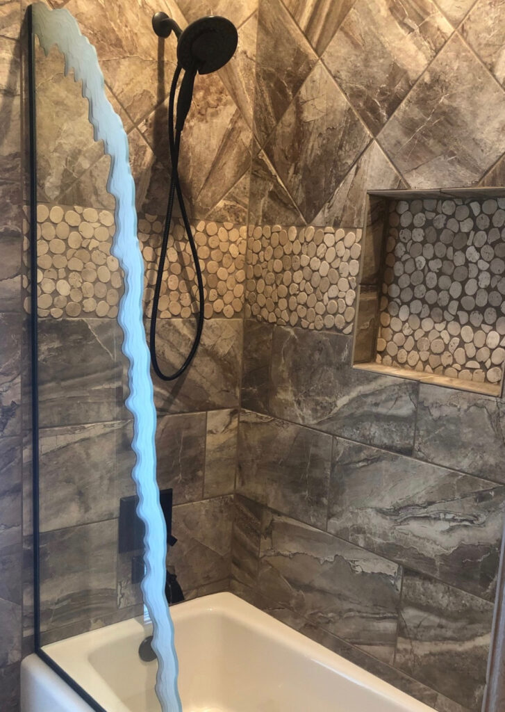 Frosted shower glass: Iceberg Angle