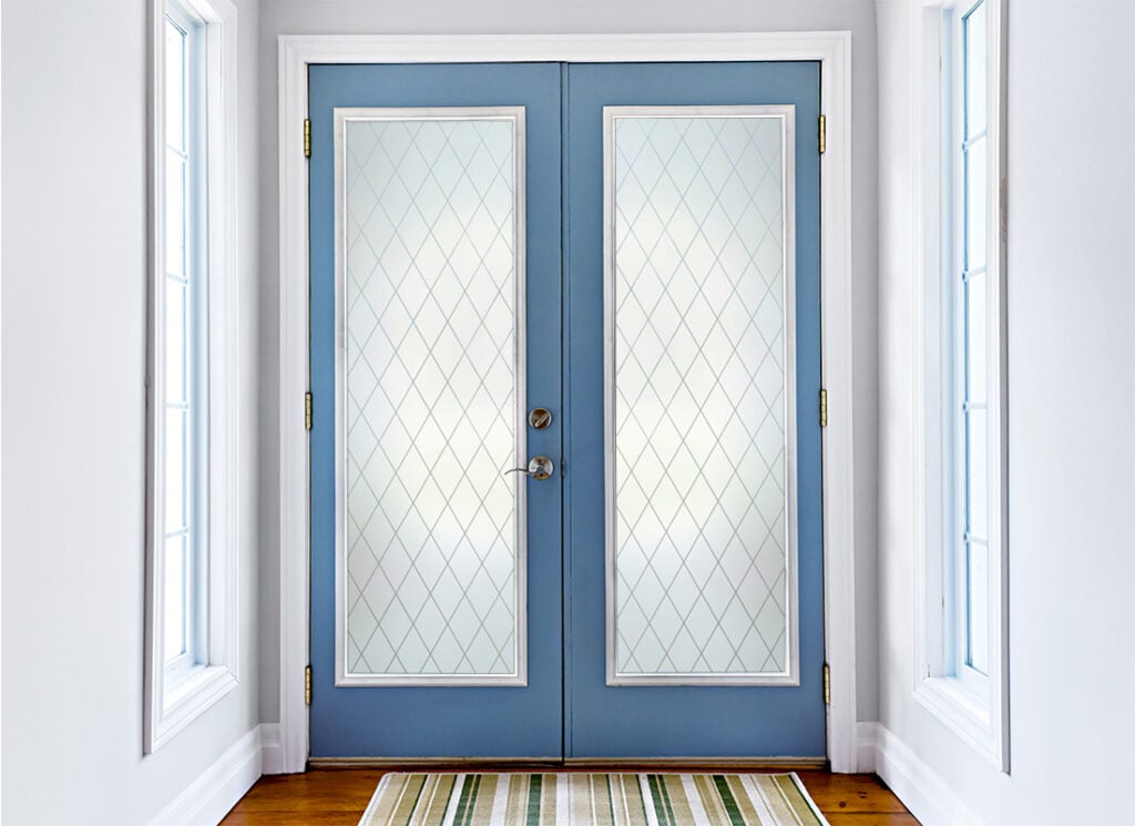 diamond grid 1D frosted private country farmhouse pantry door with double frosted glass interior doors Sans Soucie 