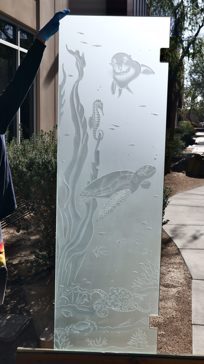 Shower Door with a Frosted Glass Aquarium Sea Life Wildlife Design for Private by Sans Soucie Art Glass