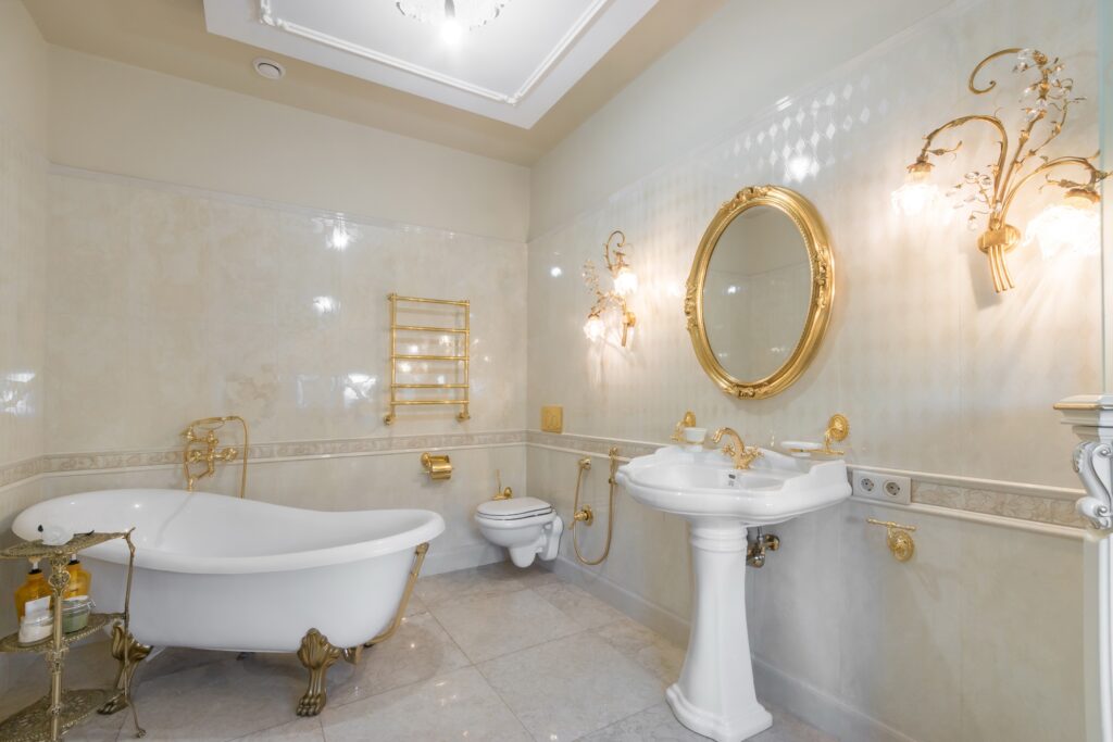 vintage decor style victorian bathroom
