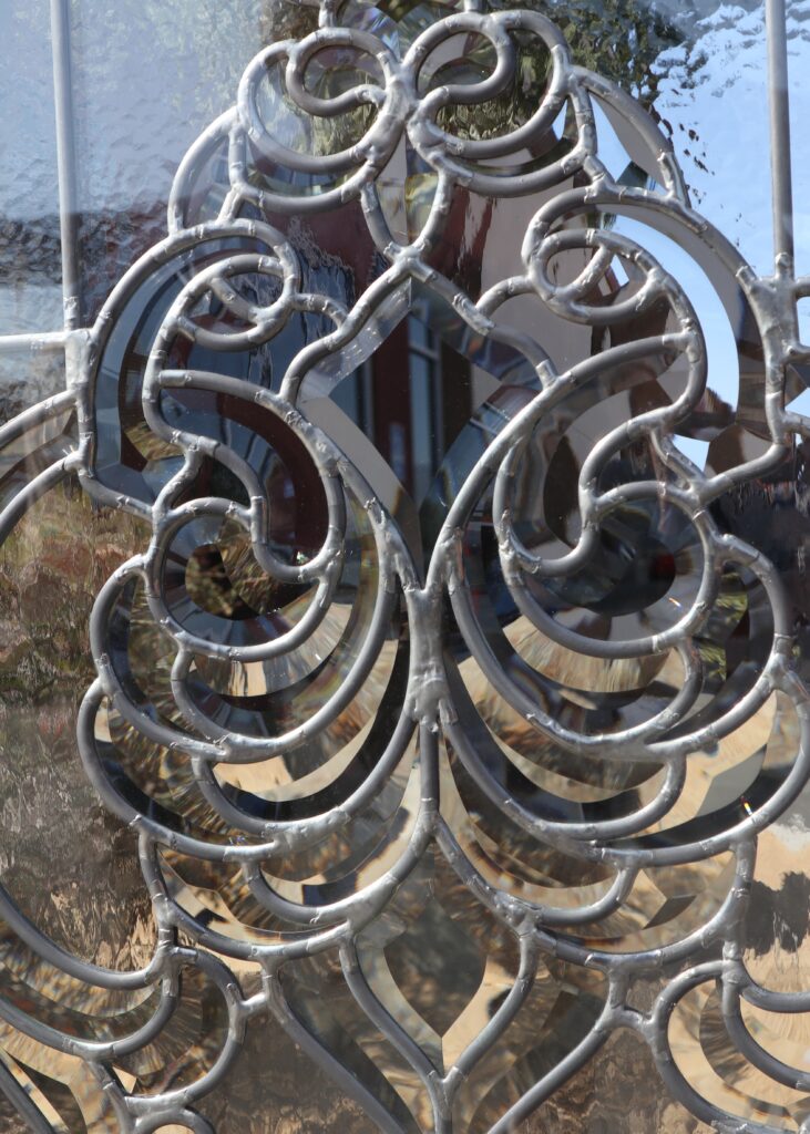 close up Gannett Bevels