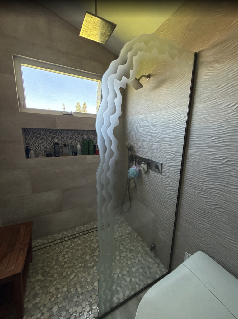 Shower glass partition